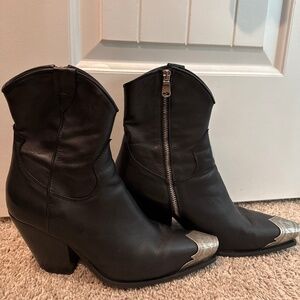 Black Western boot